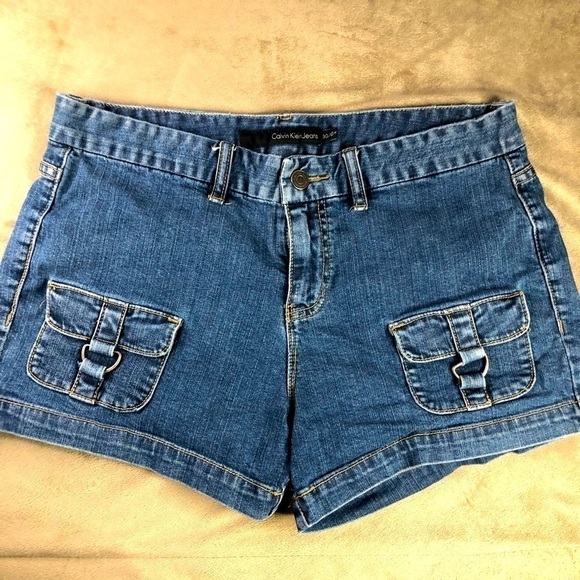 Calvin Klein Denim Jean Short Size 30/10 - Picture 1 of 6